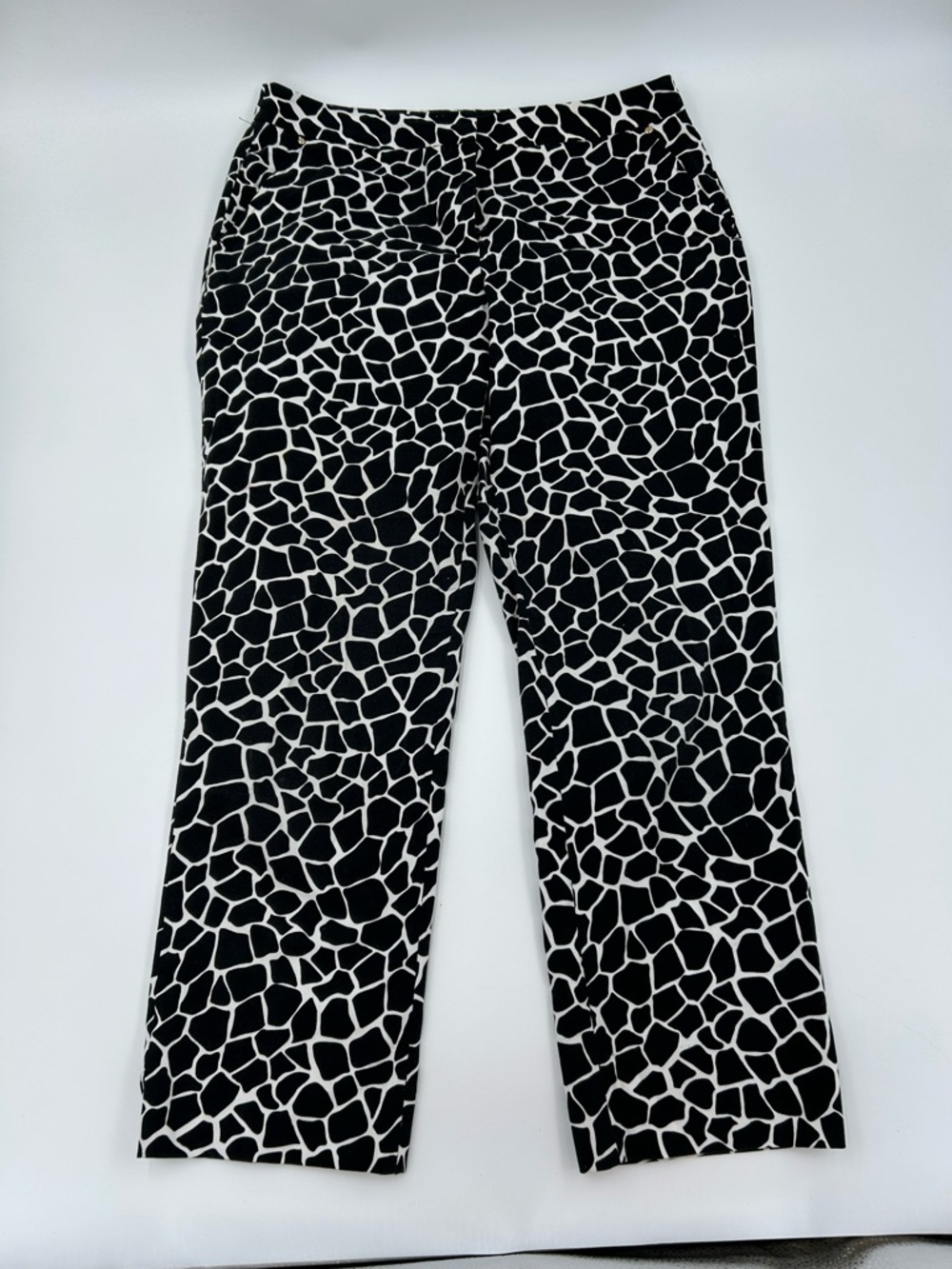 Dana Buchman Black and White Giraffe Print Pants 8